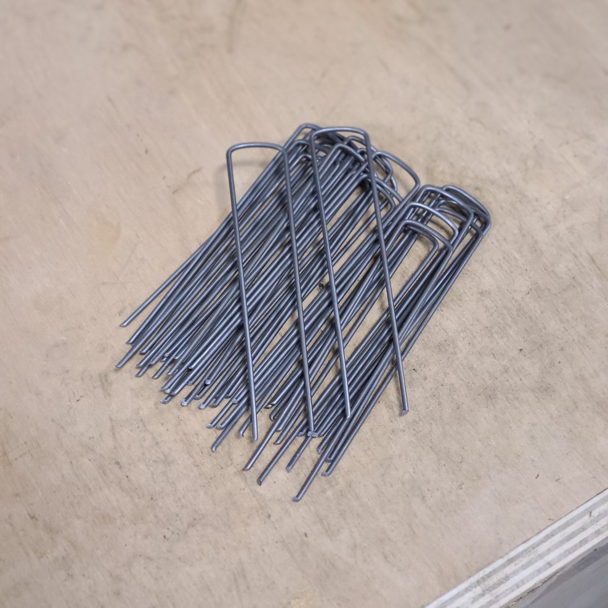 Loose Staples 6" (100)